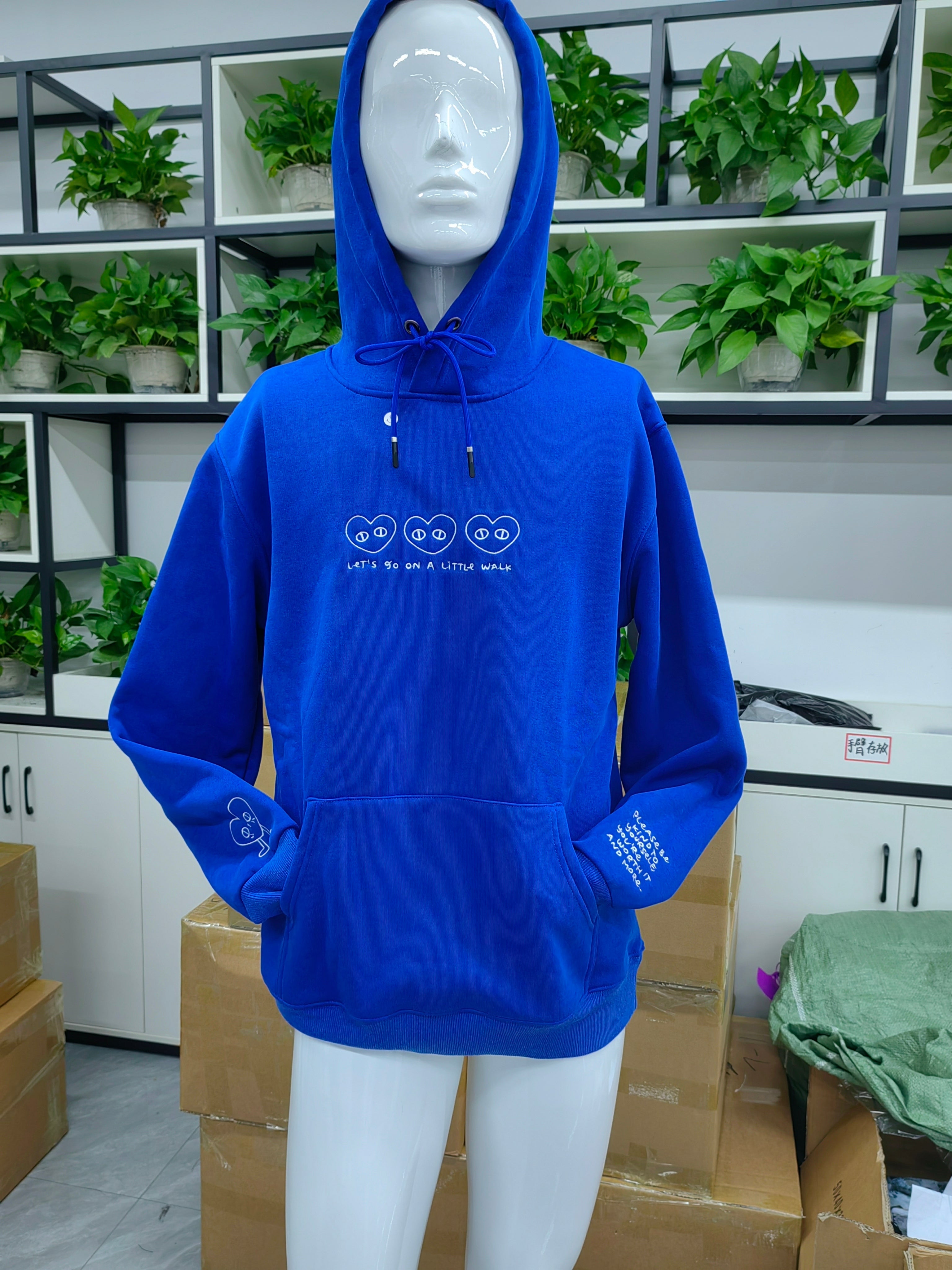 SHINZOU: Embroidered thick hoodie