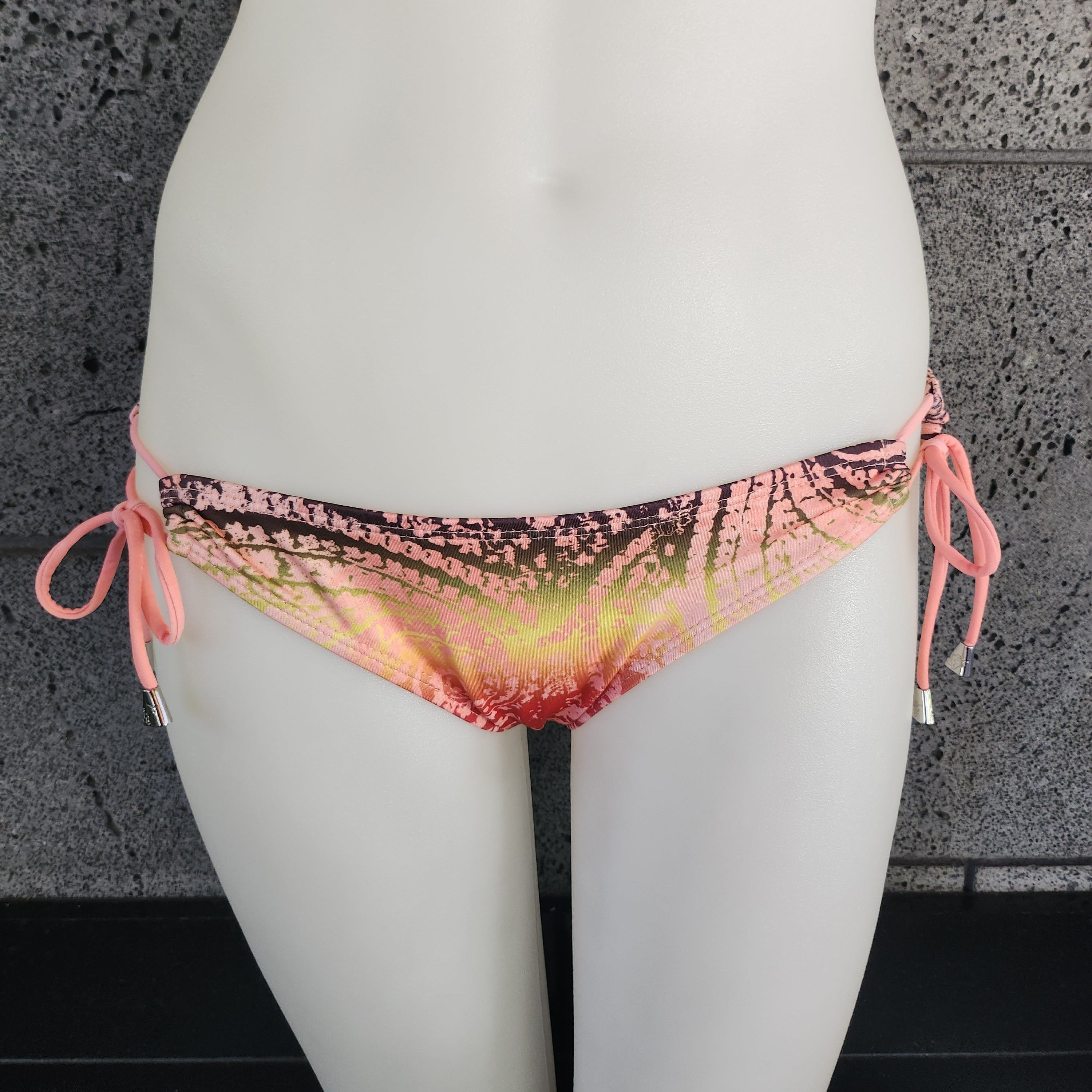 Loco Boutique Bandana Keyhole Gather